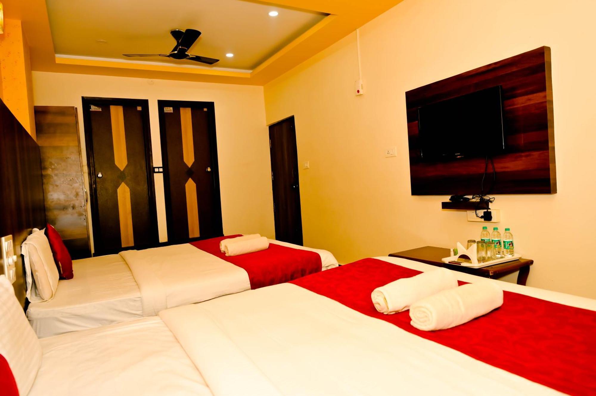 Townhouse Mk Hotel Chikmagalūr Exterior foto