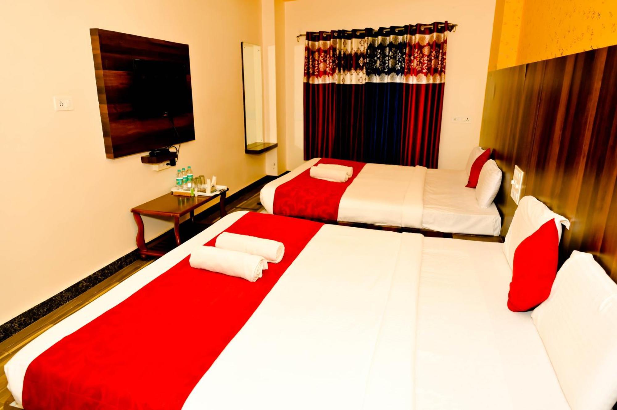 Townhouse Mk Hotel Chikmagalūr Exterior foto