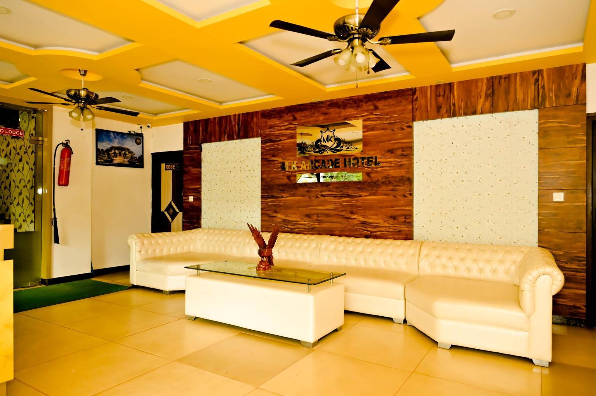 Townhouse Mk Hotel Chikmagalūr Exterior foto