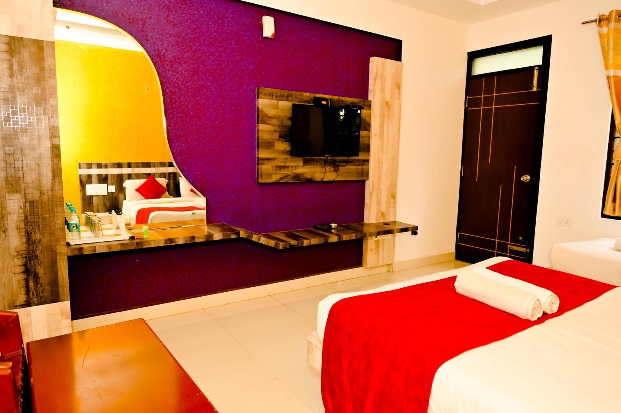 Townhouse Mk Hotel Chikmagalūr Exterior foto