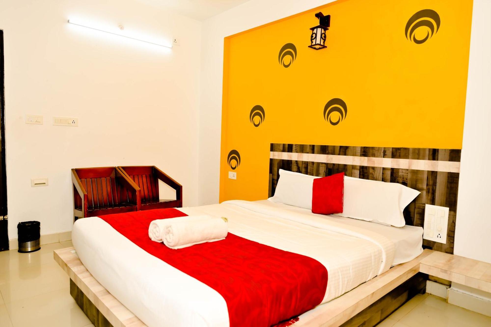 Townhouse Mk Hotel Chikmagalūr Exterior foto