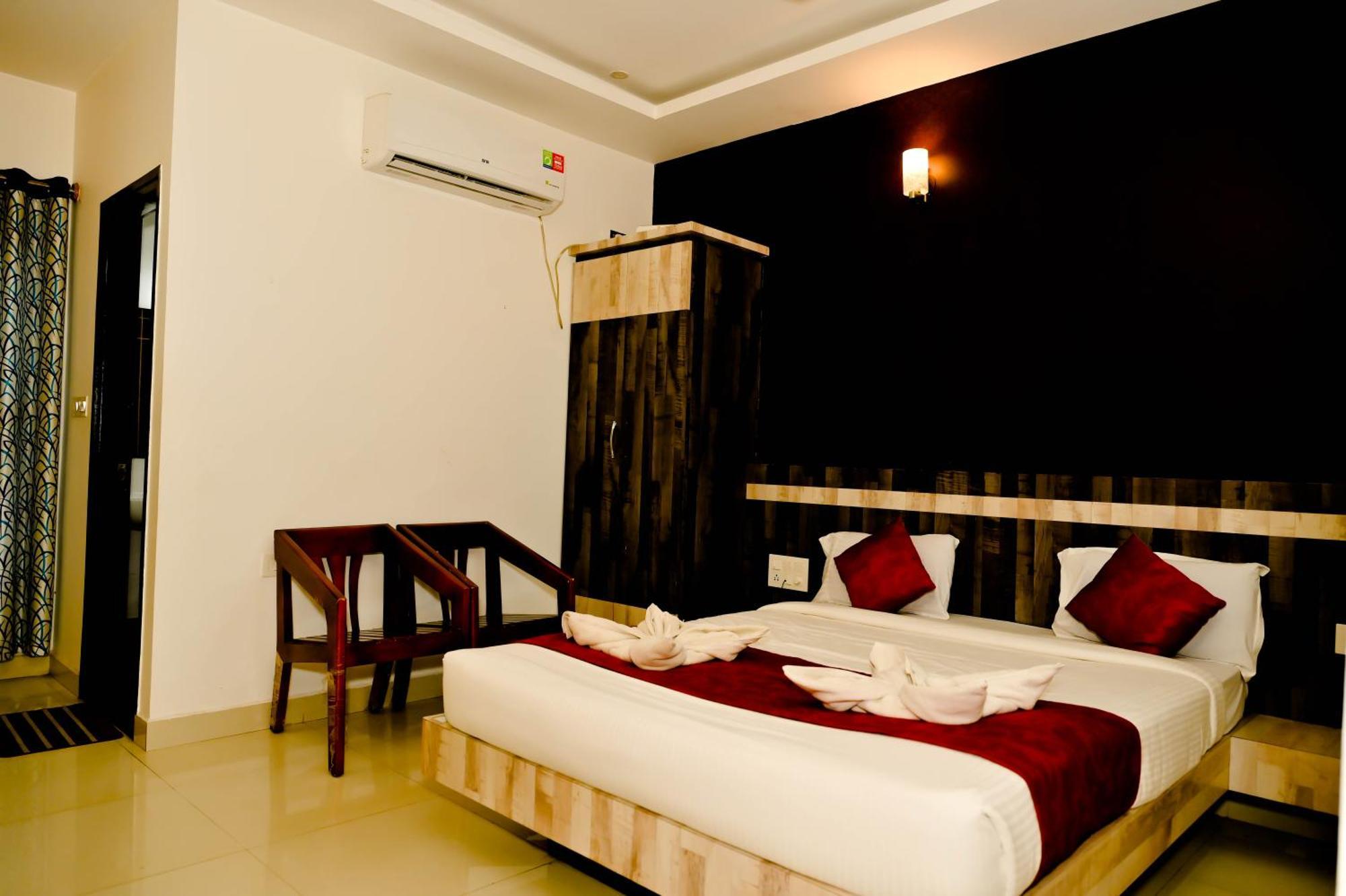 Townhouse Mk Hotel Chikmagalūr Exterior foto